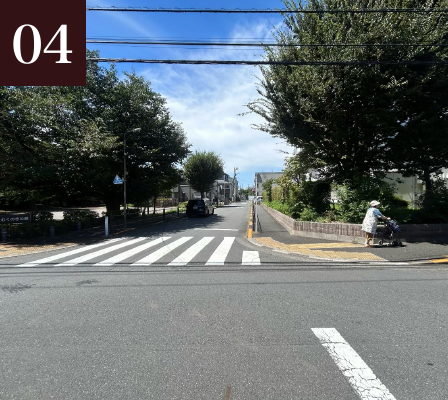 04 むくのき公園／北側道路